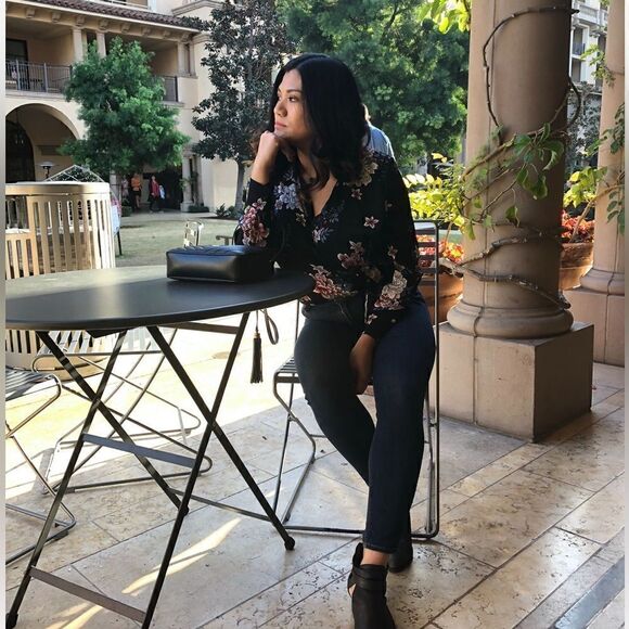 EUC Francesca’s Emelia Black Wrap Floral Top Small - Picture 1 of 7